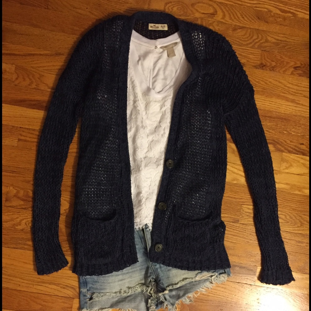 Hollister sweater