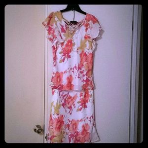 Women's skirt and blouse set. Studio 1