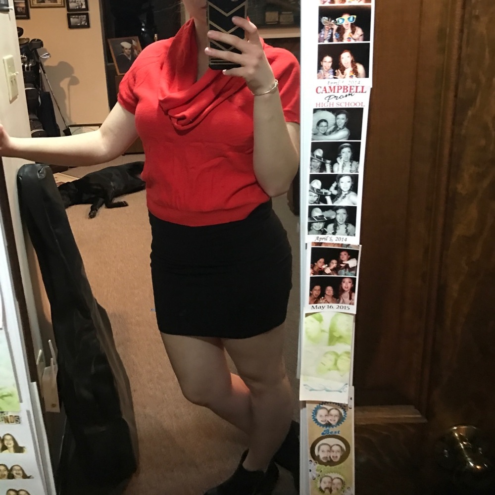 Hot pink sweater shirt 🔥