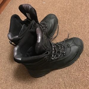 Columbia snow boots