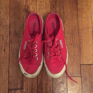 Cherry red supergas