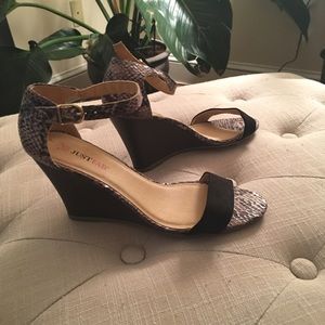 Just Fab snakeskin wedges