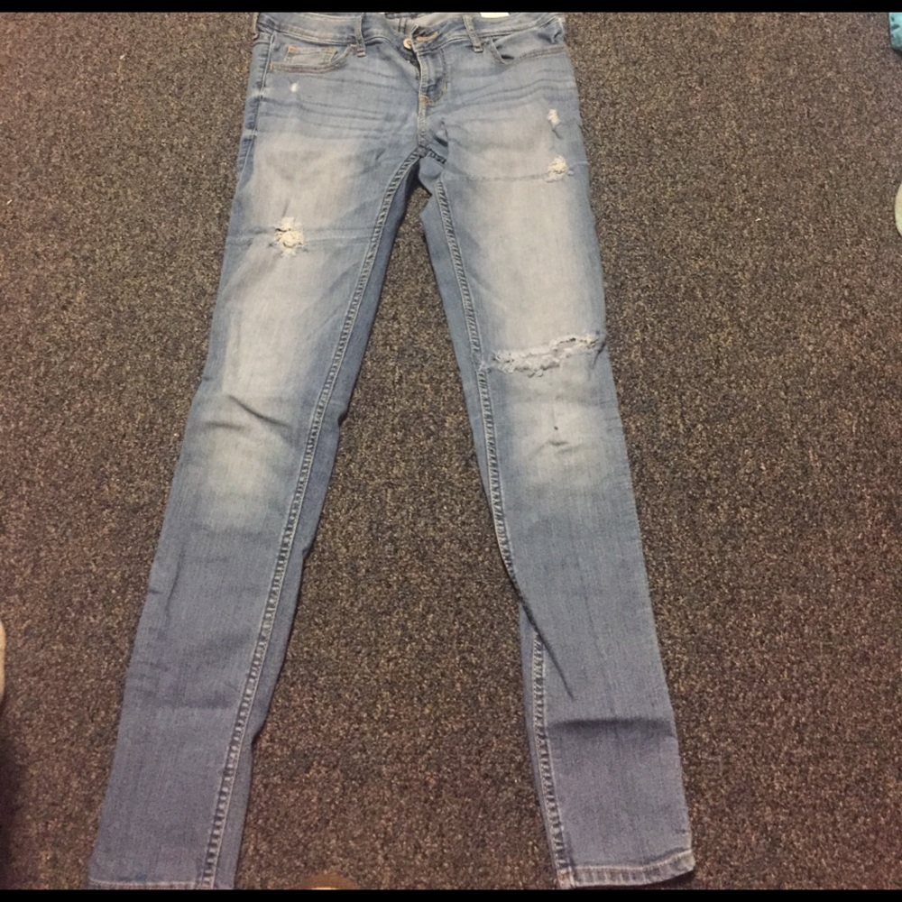 Hollister skinny jeans with light rips