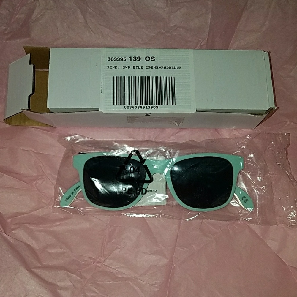 🎉FREE PINK VS bottle opener sunglasses w/$25