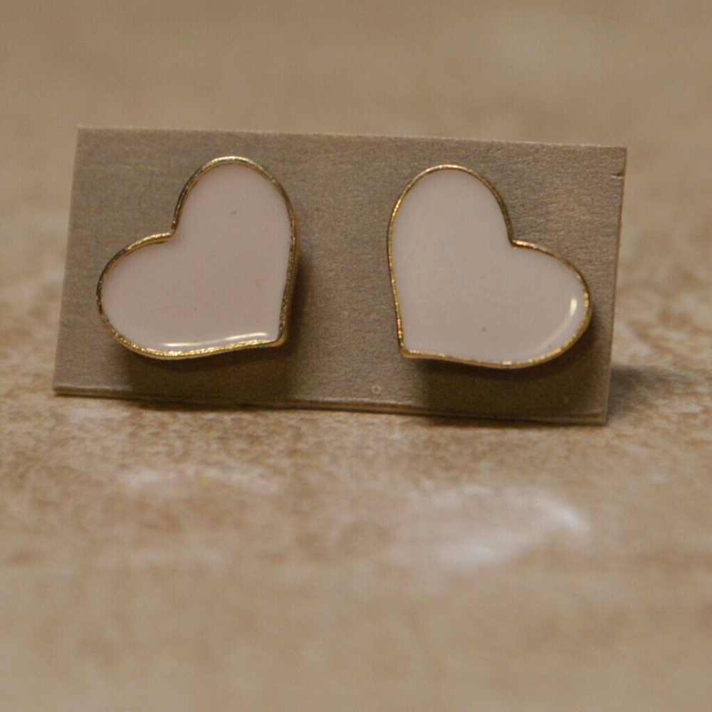 Brand New Gold Little Pink Heart  Earrings - Picture 2 of 4