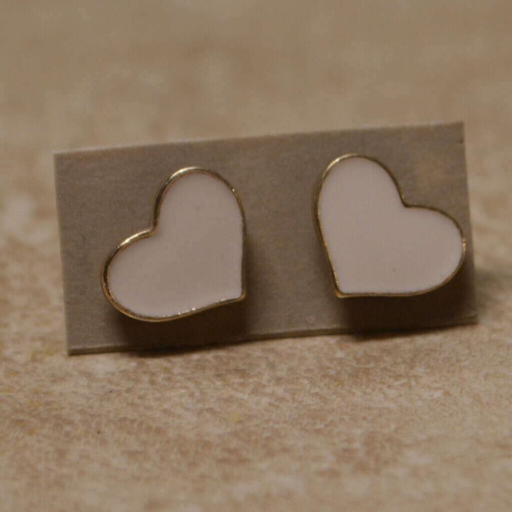 Brand New Gold Little Pink Heart  Earrings - Picture 3 of 4