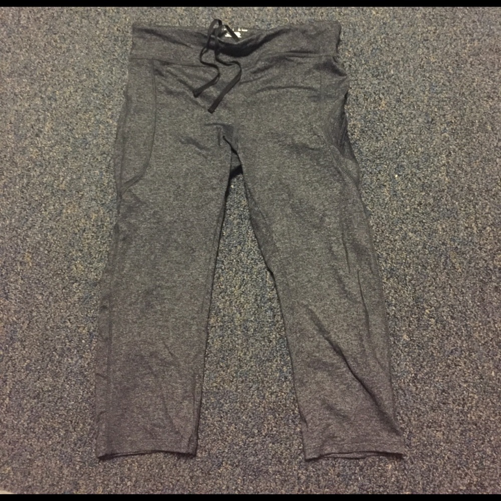 Forever 21 crop athletic leggings