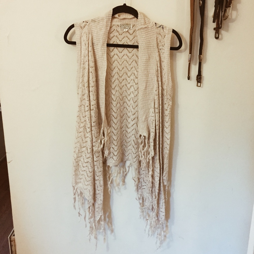 Beige Knit Fringe Sleeveless Sweater Vest