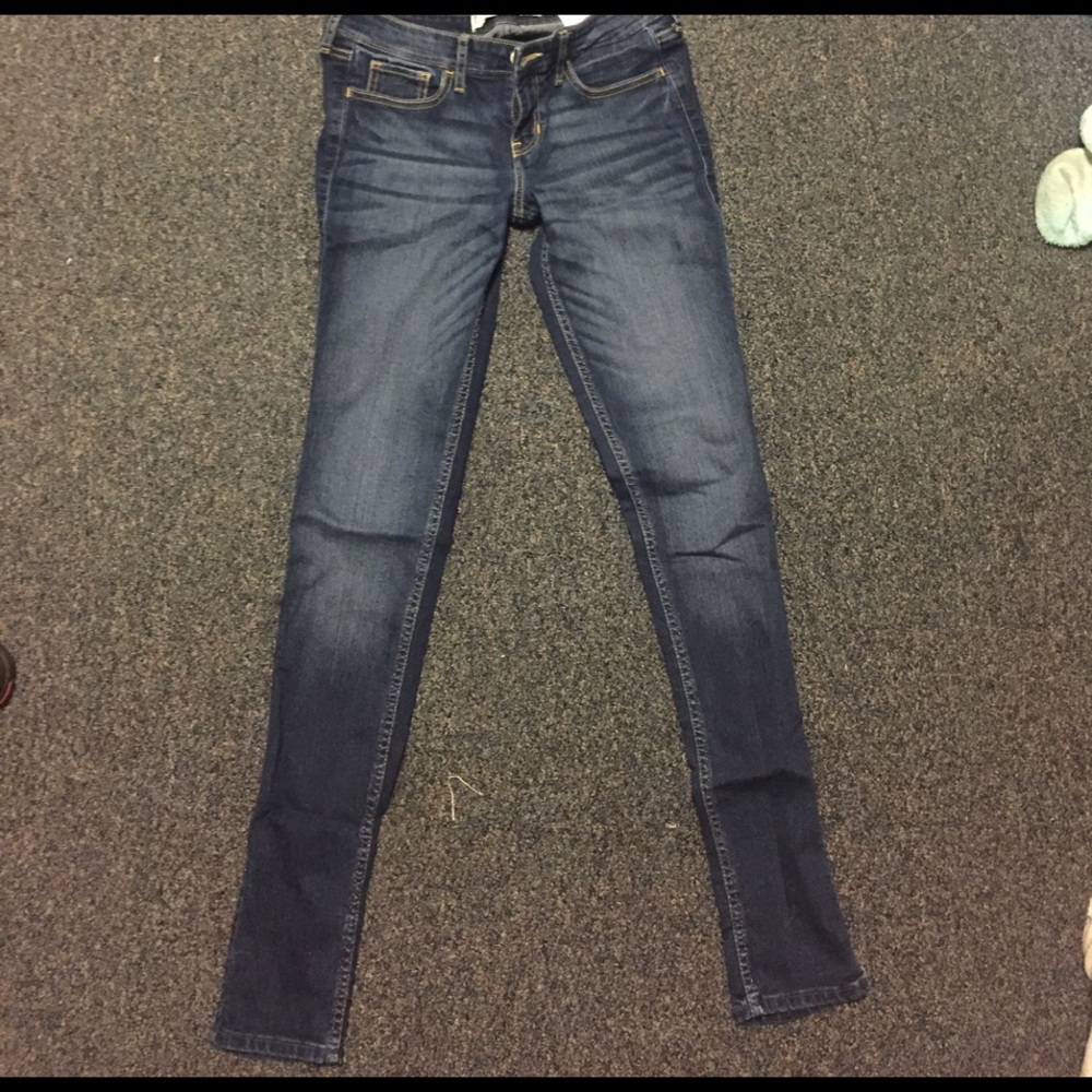 Super skinny dark wash hollister jeans