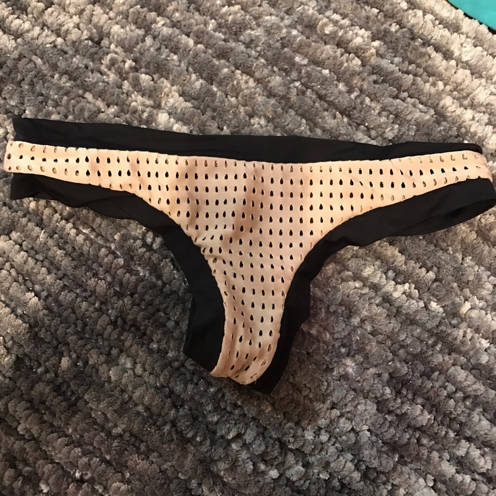 Acacia bikini for @nellblackburn