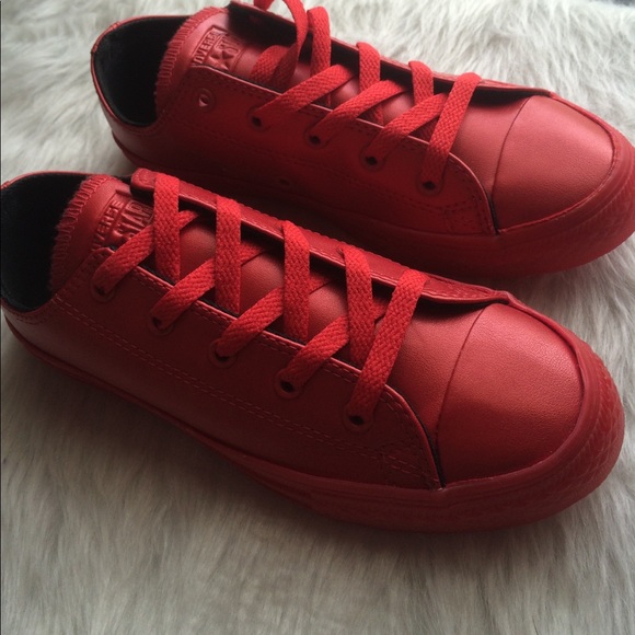 CONVERSE ALL RED WOMENS SIZE 7 shoes - Picture 4 of 8