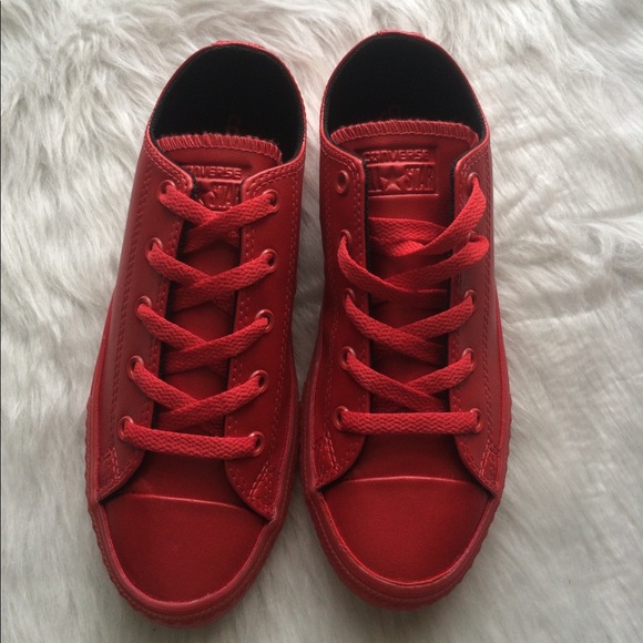 CONVERSE ALL RED WOMENS SIZE 7 shoes - Picture 3 of 8