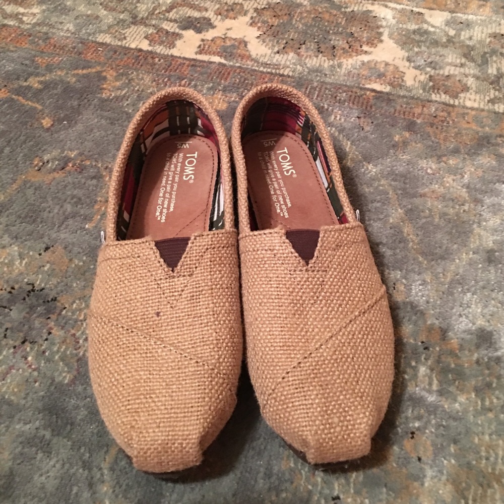 Size 5 Toms worn once.