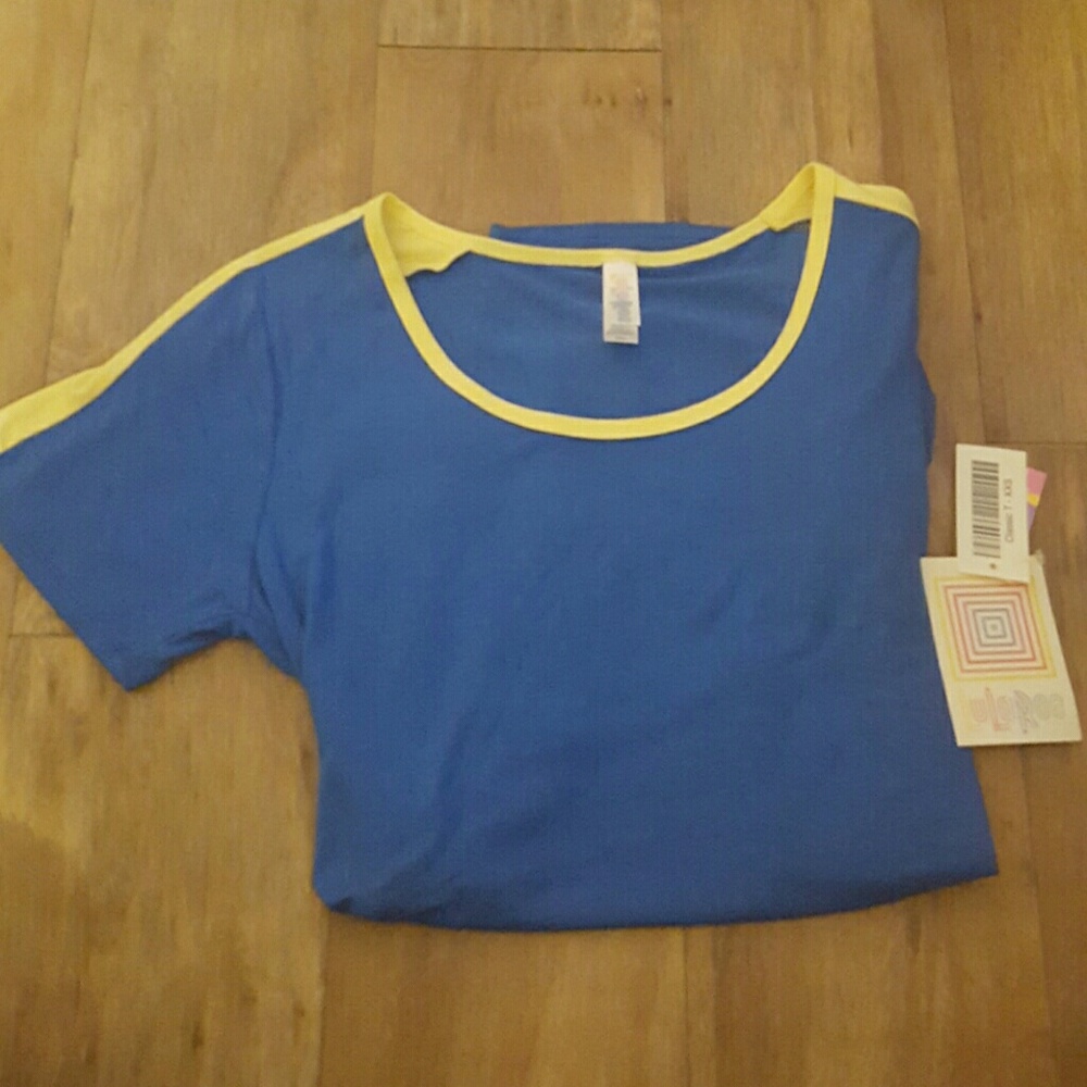 Lularoe Classic T NWT