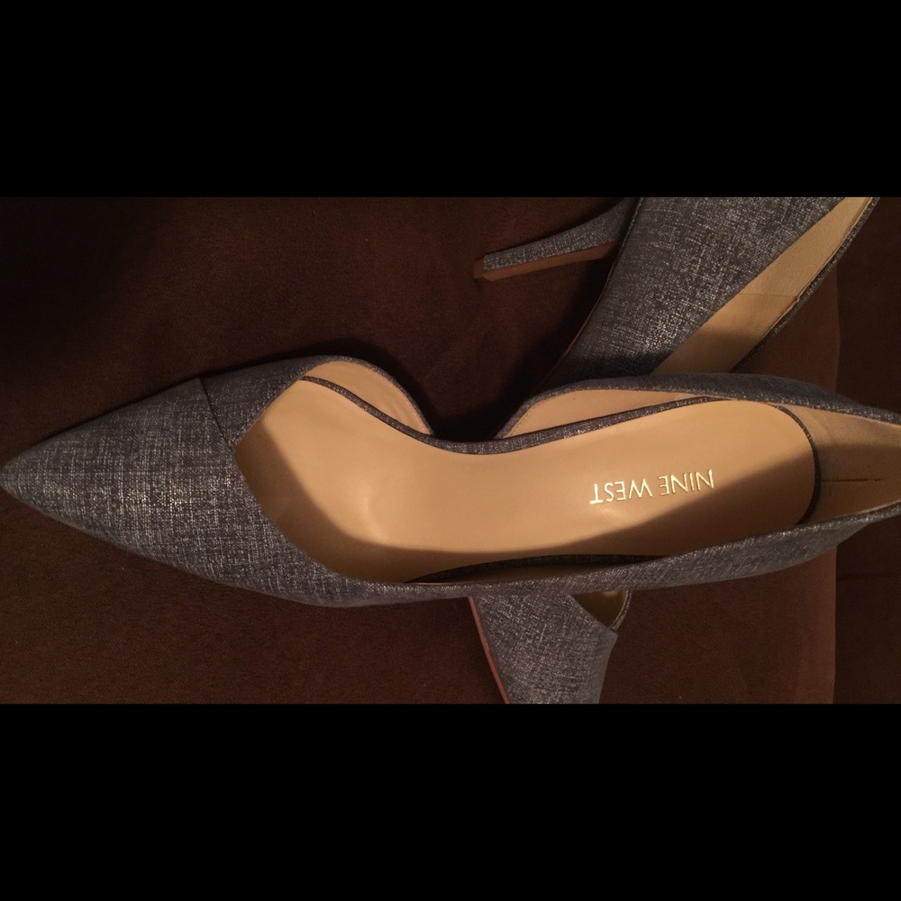 Nine West denim colored leather d'Orsay pump