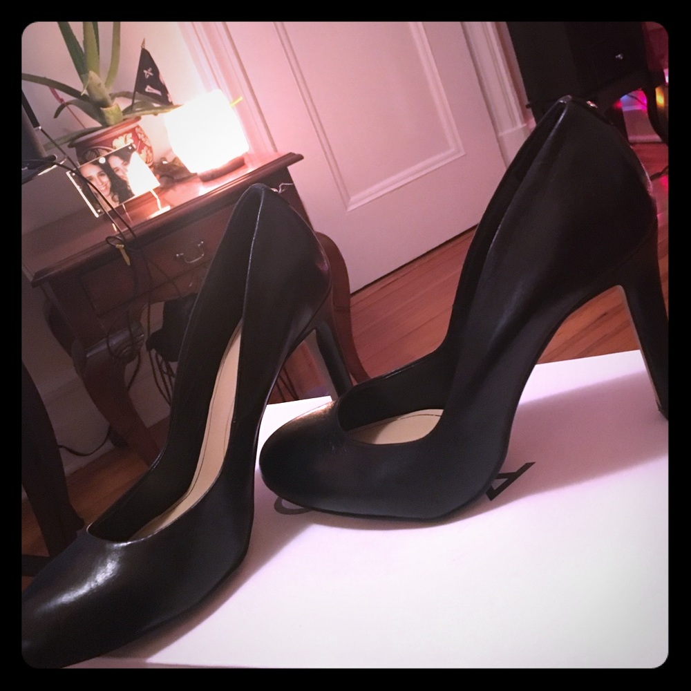 Aldo black heals