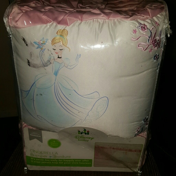 Crib set - Picture 3 of 6