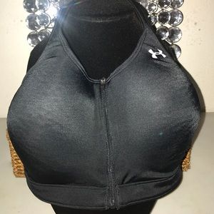 Sports bra with zipper