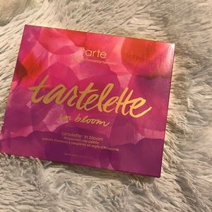 tartelette in bloom Amazonian clay palette