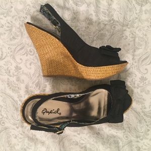 🦋Qupid Wedges with bow🦋