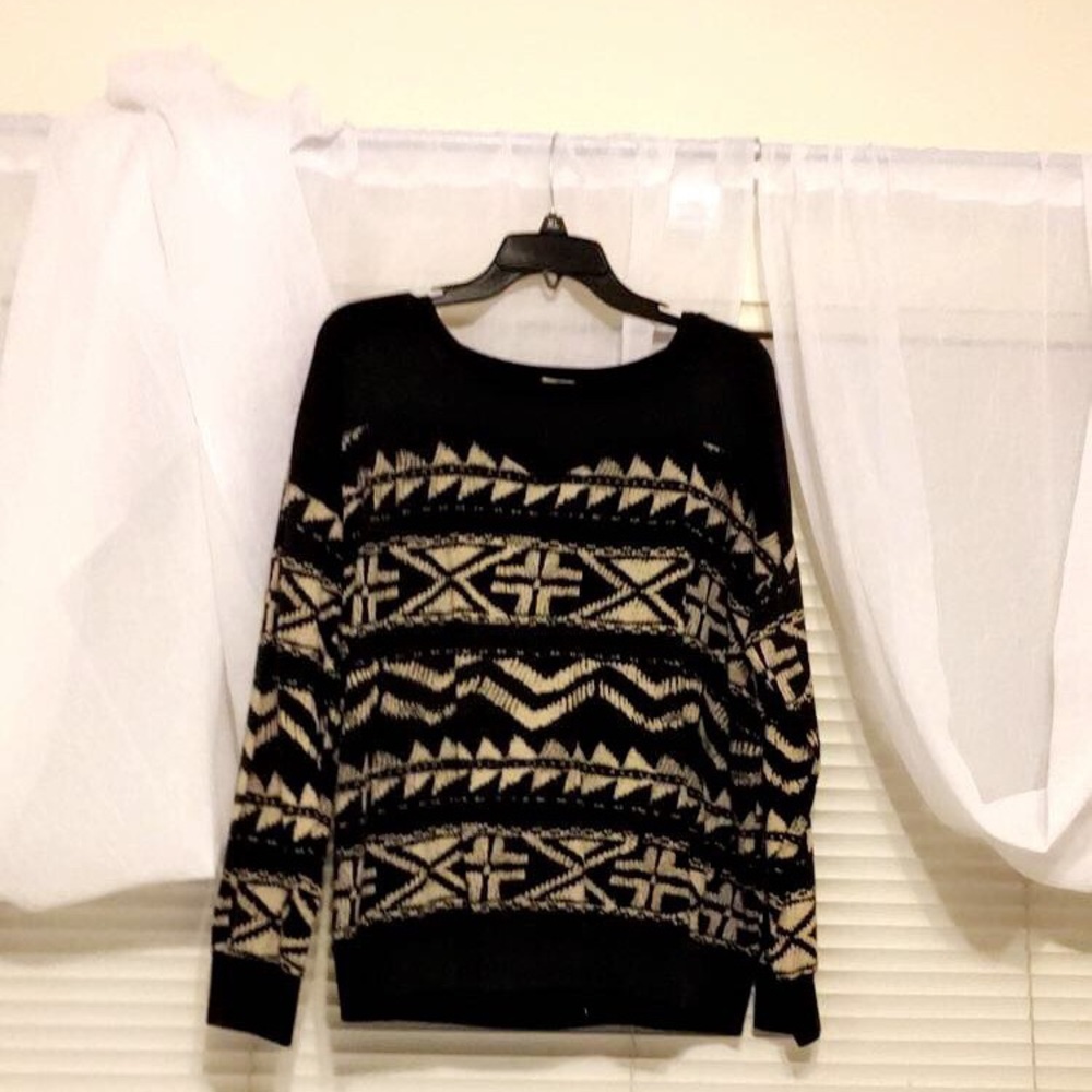 Oversized long sleeve sweatshirt