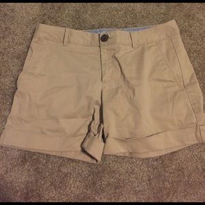 Banana Republic city chino shorts size 4!