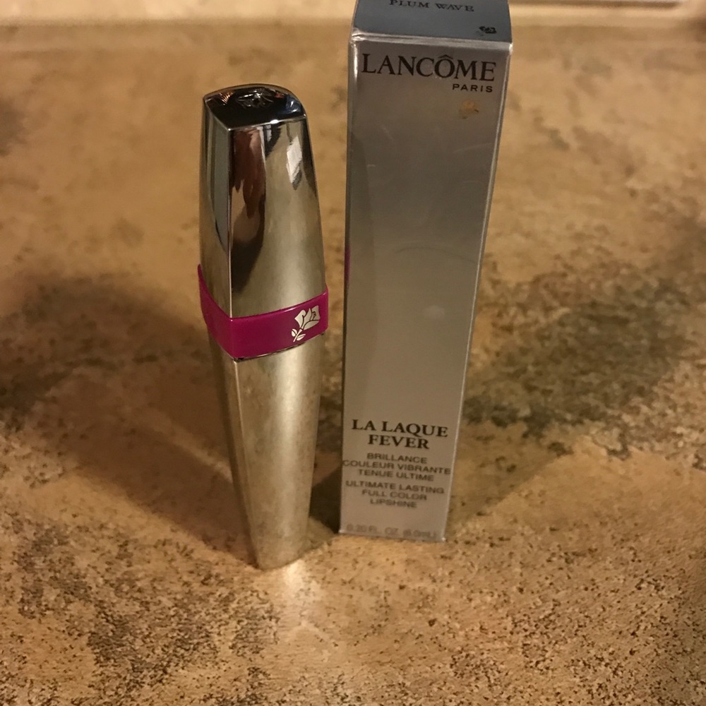 Lancôme la laque fever in Plum wave