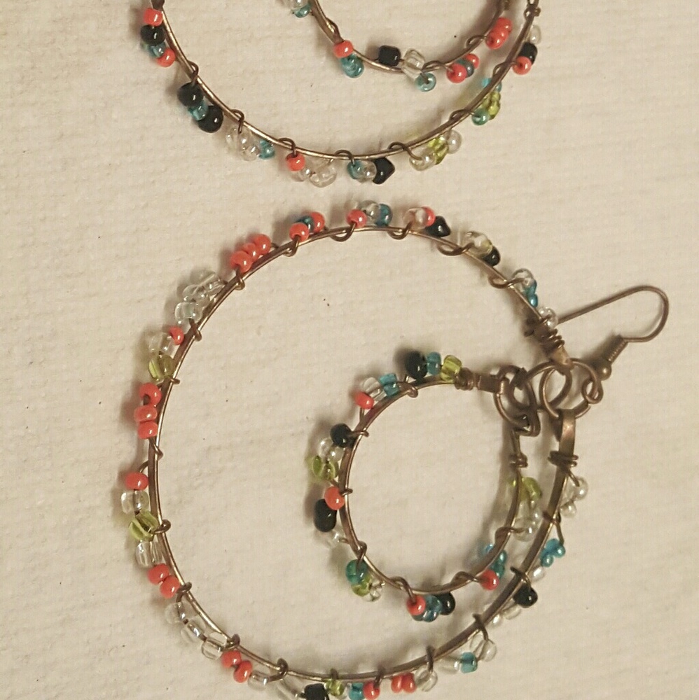 Hooped earrings