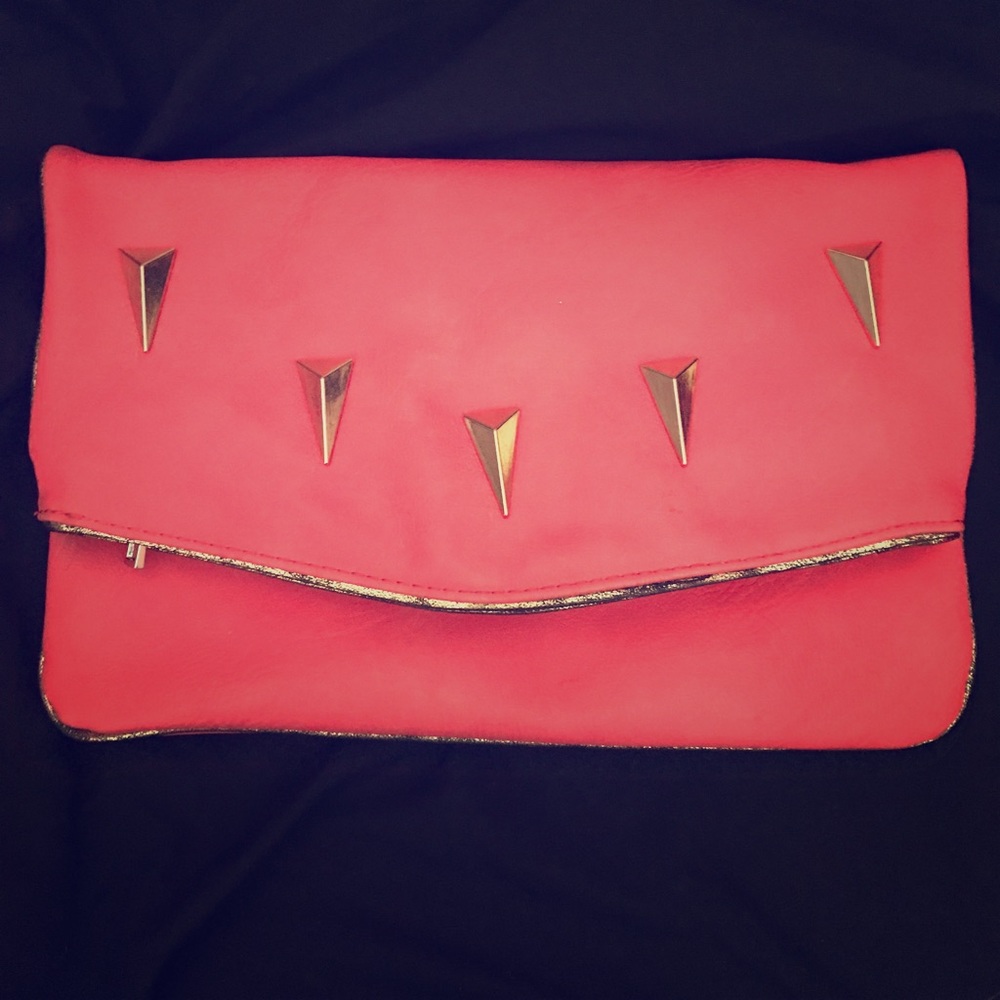 🚫SOLD🚫 Peach/Orange Clutch Purse