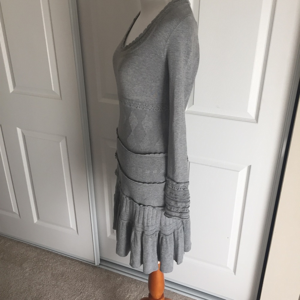 SOLD. BCBGMAXAZRIA gray knit dress size xs - Picture 3 of 6