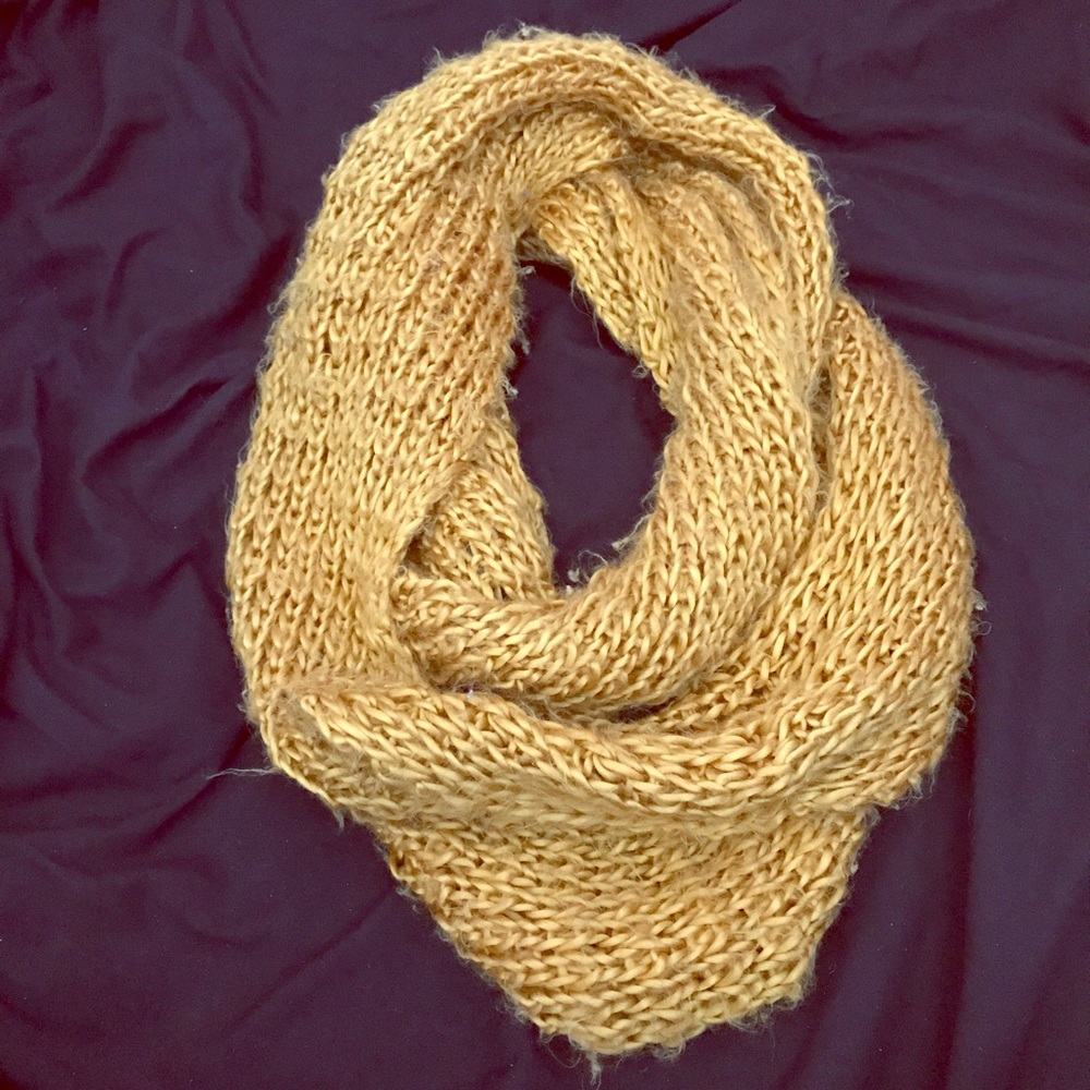 🚫SOLD🚫 Yellow Mustard Infinity Scarf
