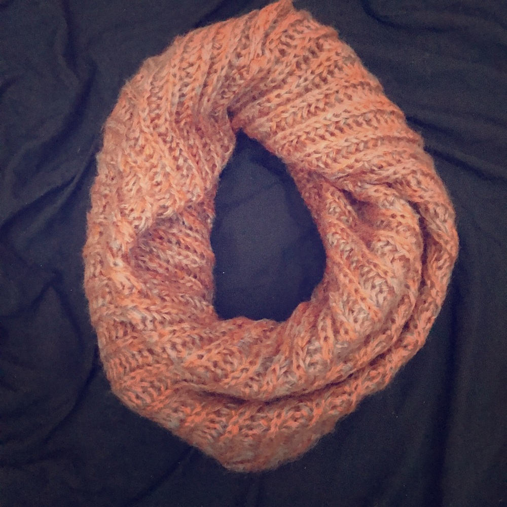 🚫SOLD🚫 Infinity Scarf