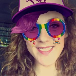 Meet your Posher, Danielle