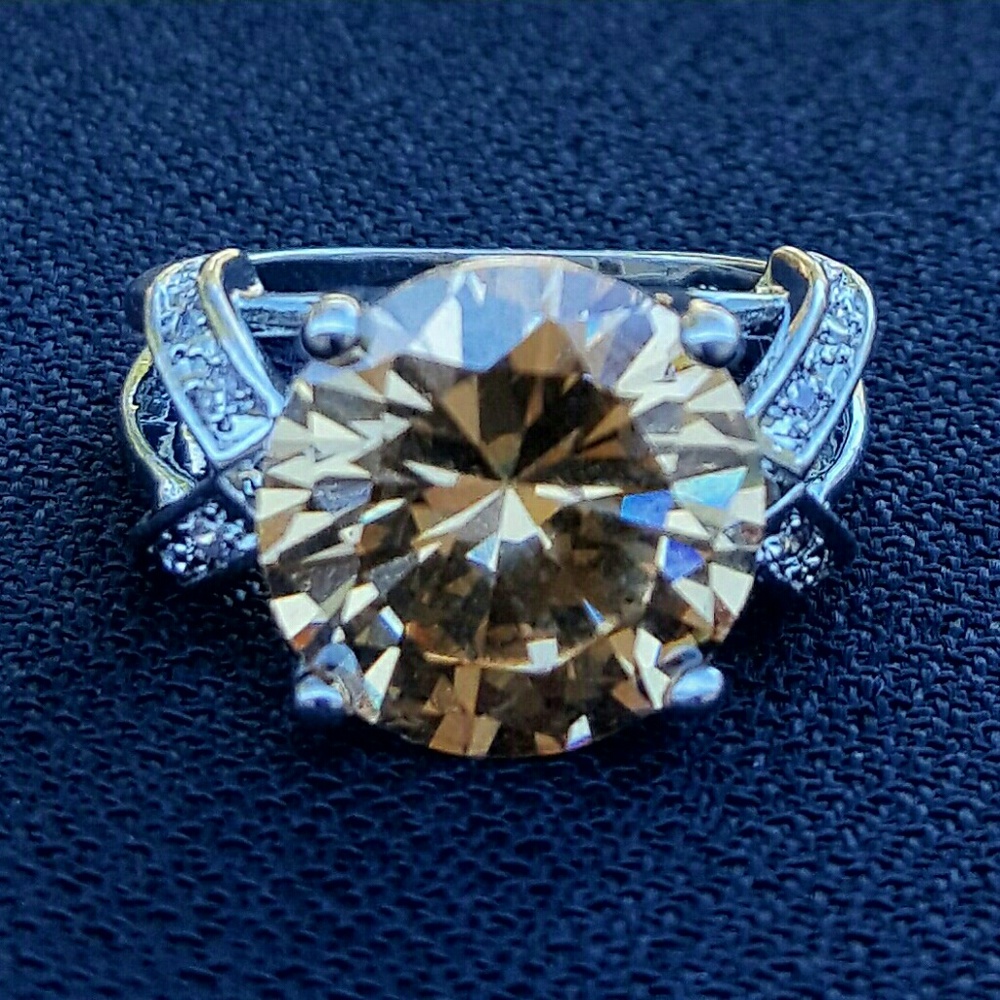 SOLD!!!! NWOT - Ring -Morganite + Wht Sapp.925 SS
