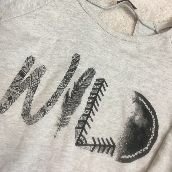 Sweaters - Wild 3/4 sleeve fitted sweatshirt. Size L. NWOT.