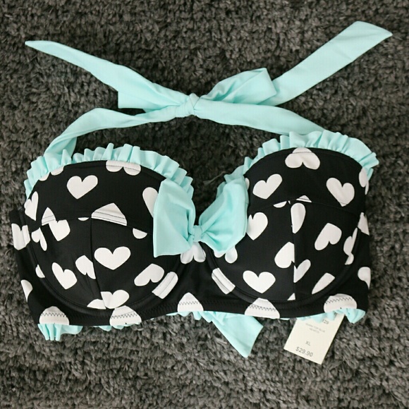 Hot Topic Other - PRICE DROP Hot Topic Bikini Top Heart Polka Dots