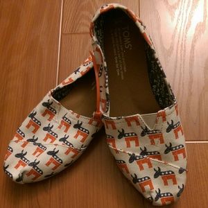 New*TOMS Classic Democrat Donkeys (Natural) Women'