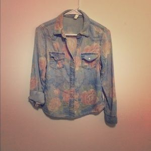 👄🌺 Xhilaration denim shirt "XS"