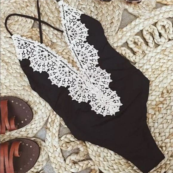Black Lace Crochet Backless Bodysuit - Picture 3 of 3