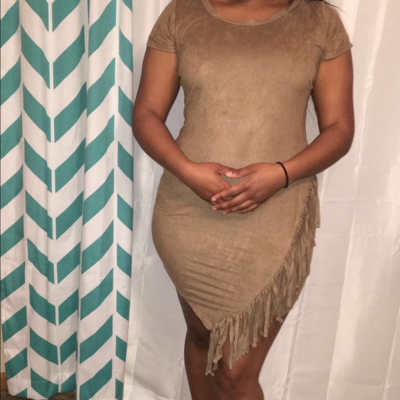 Dress - Picture 2 of 4