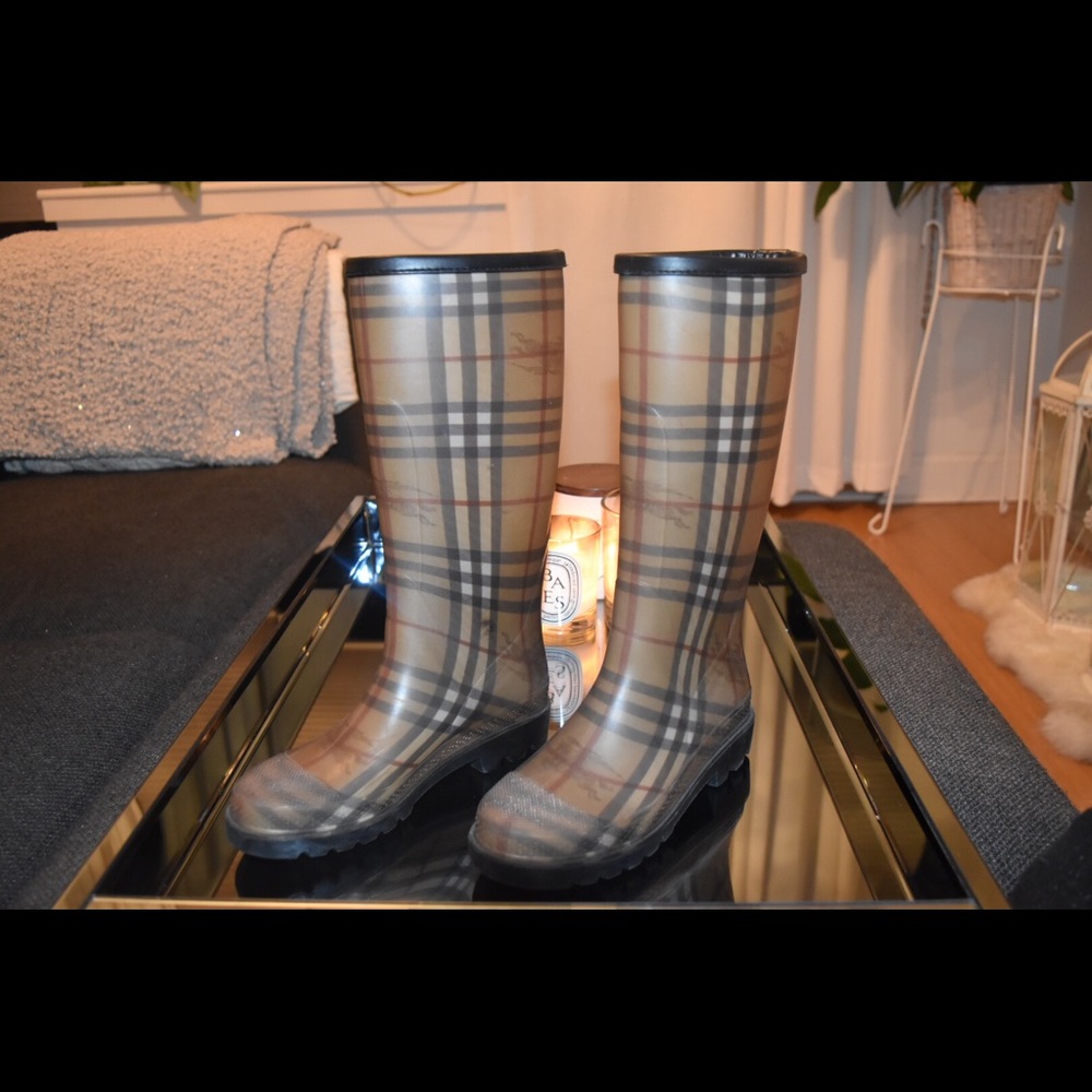 Burberry rain boots