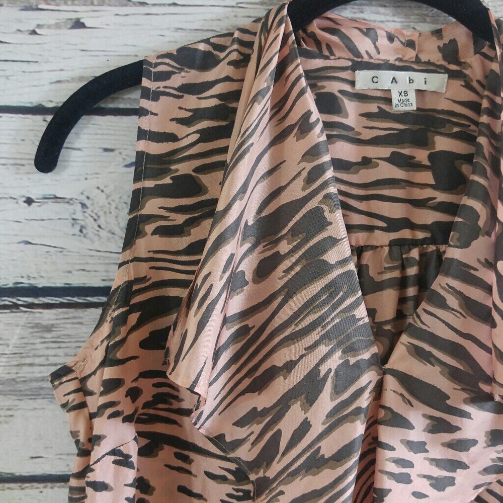 ❌SOLD❌Cabi #104 Pink Gray Zebra Print Silk Top - Picture 4 of 5