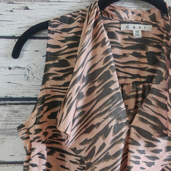 ❌SOLD❌Cabi #104 Pink Gray Zebra Print Silk Top - Picture 4 of 5