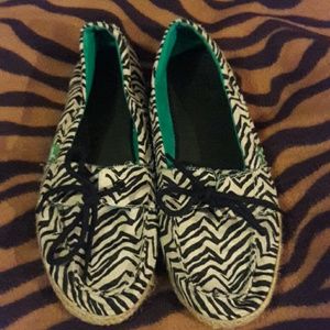 Sanuk canvas zebra print slip ones-  sz 11