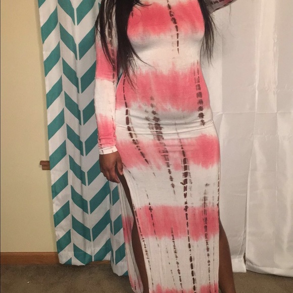 Dress - Picture 2 of 4