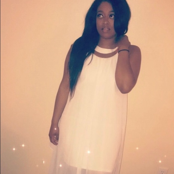 Dress - Picture 3 of 4