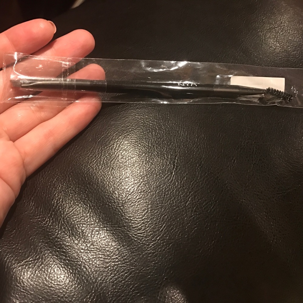 Pro dual brow brush
