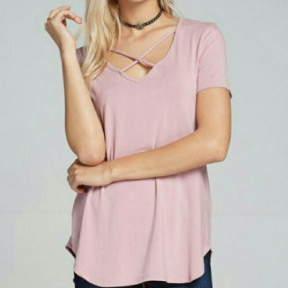 💥LAST ONE!!!💥Rose Blush Strappy V Neck Tee