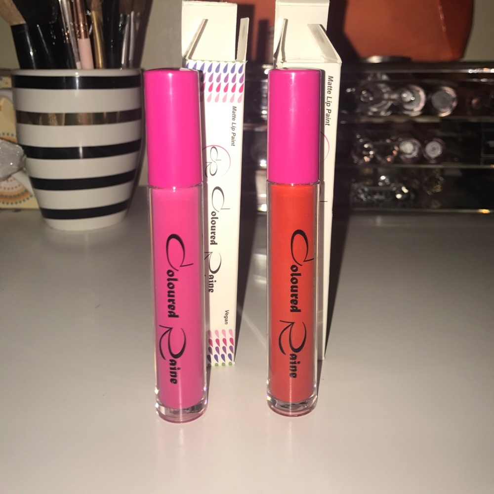 Coloured Raine matte lip paint