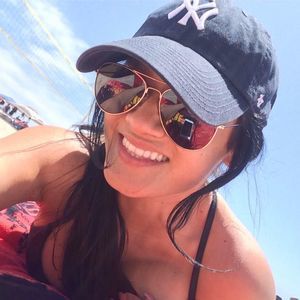 Meet your Posher, Marisol